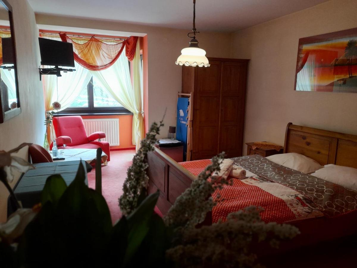 Zajazd Pod Chmurka Rabka-Zdrój Esterno foto