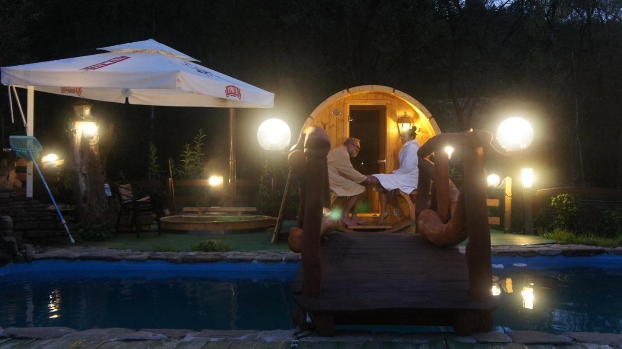 Zajazd Pod Chmurka Rabka-Zdrój Esterno foto